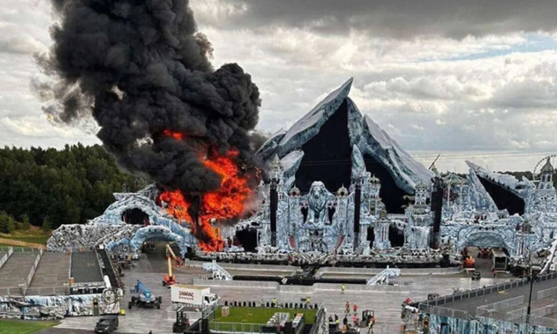 Fire damages Tomorrowland mainstage days before opening  Video