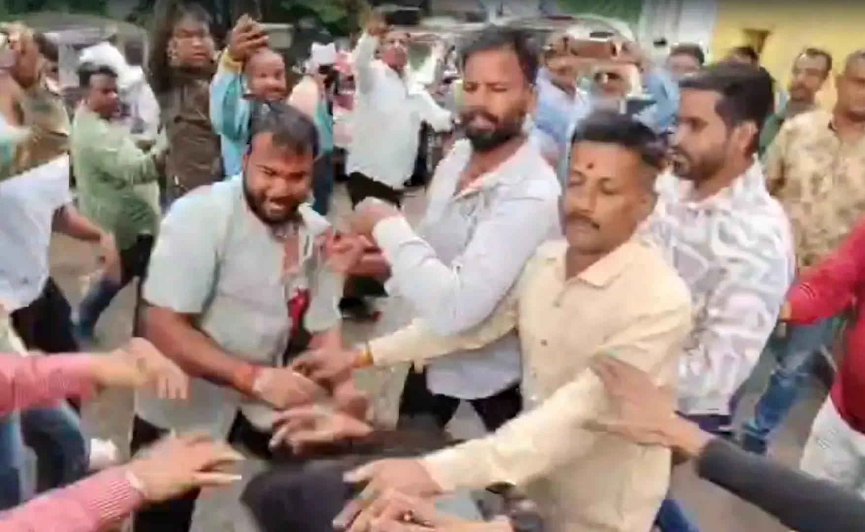 e30fn82o_bajrang-dal_625x300_25_July_25