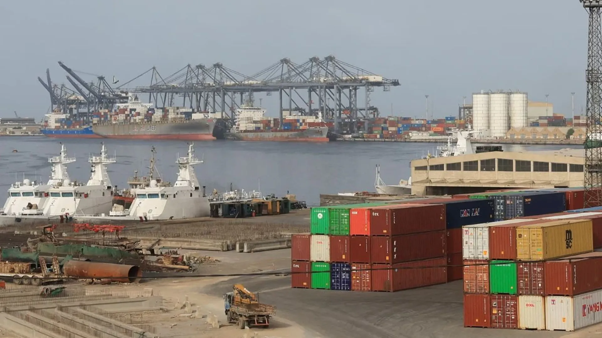 us-oil-shipment-311119667-16x9_0