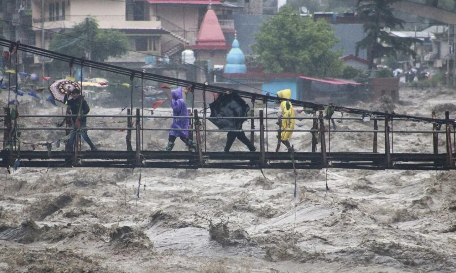 Red alert in UP Ganga, Yamuna cross danger mark; 84,000 affected, 12 dead