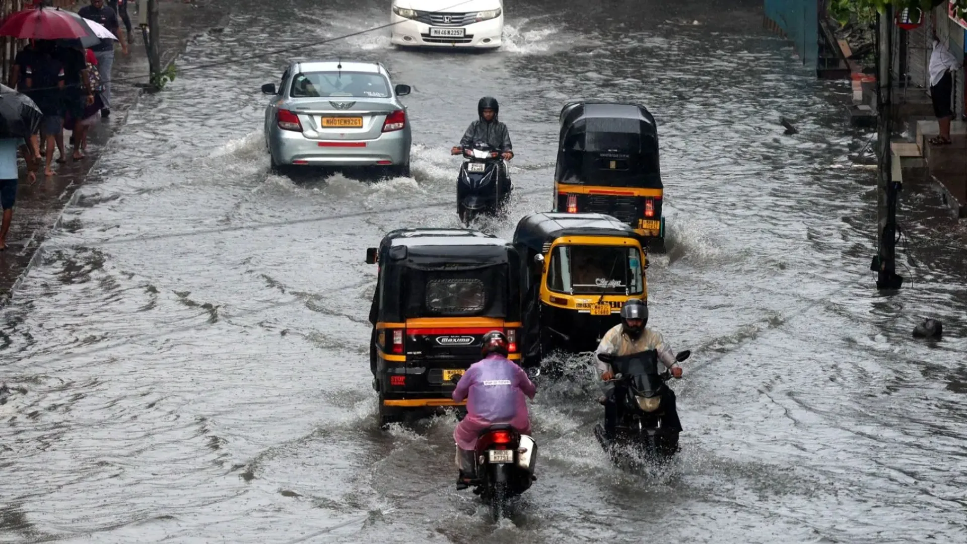 mumbai-rains-2-Amit-Chakravarty