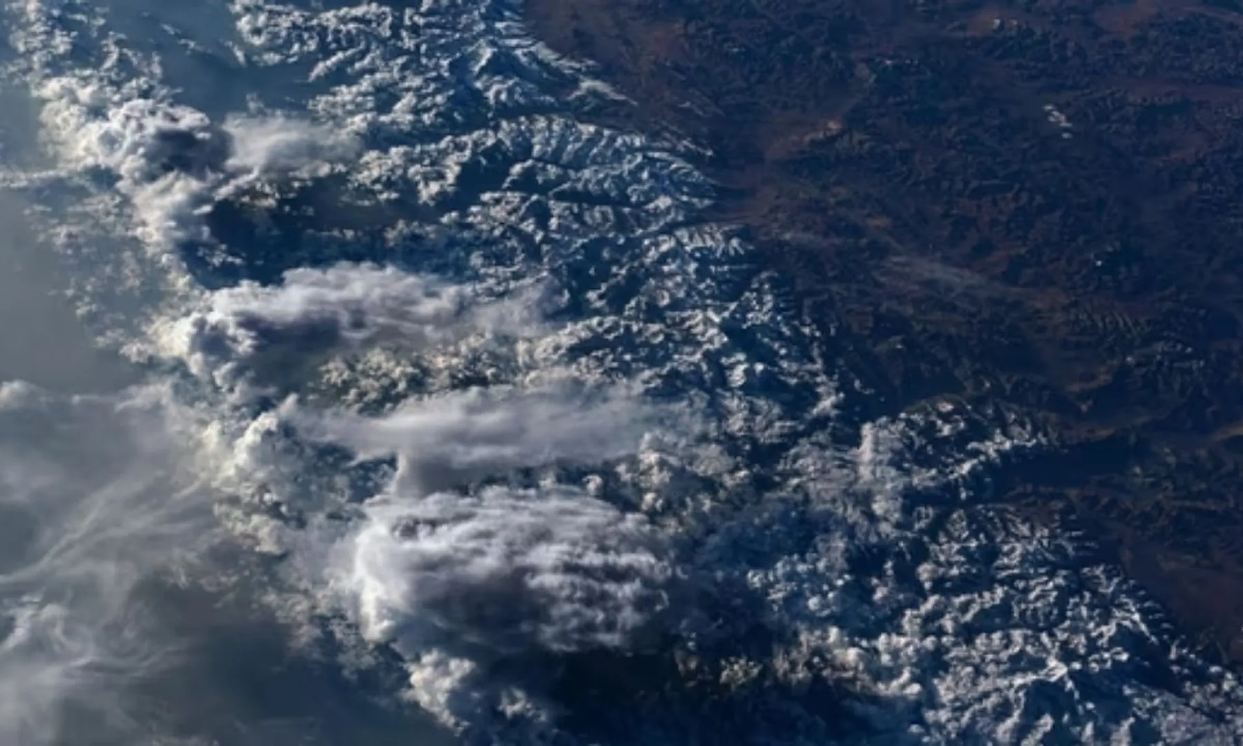  NASA astronaut shares 'breathtaking' picture of Mount Everest taken from Space post image