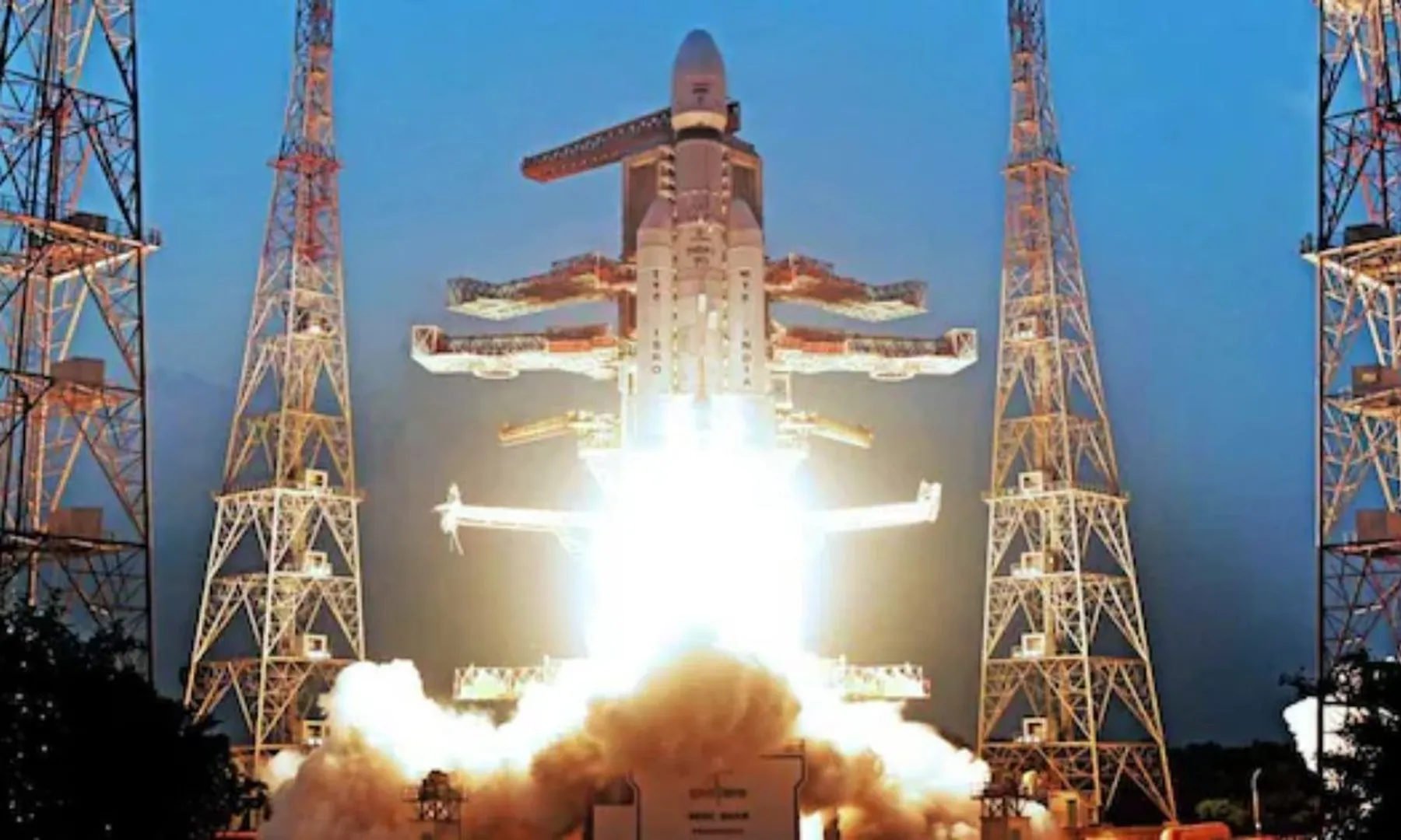  ISRO’s ‘Bahubali’ rocket sends India’s heaviest satellite CMS-03 into orbit post image