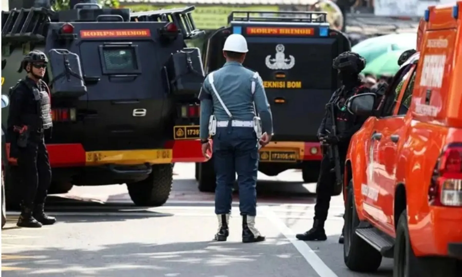  Explosion during prayer at Jakarta school injures 54 