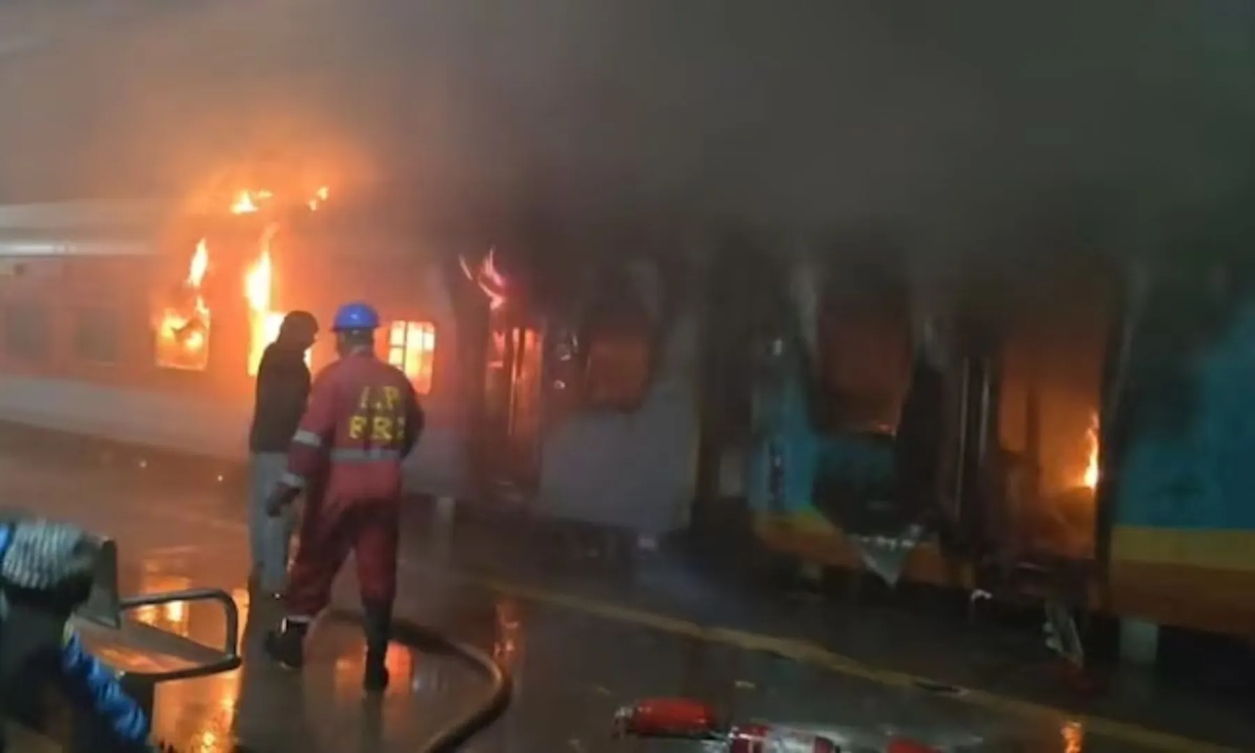  Fire breaks out in two train coaches in Andhra Pradesh, 1 dead 