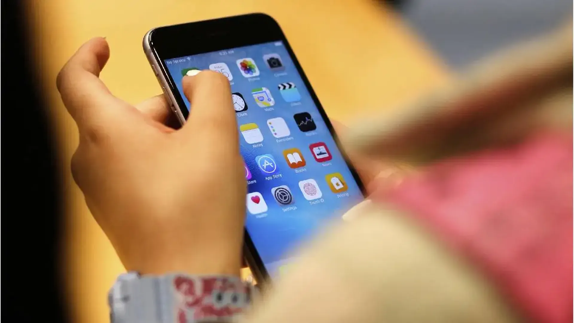  Government asks online platforms to remove obscene and unlawful content 