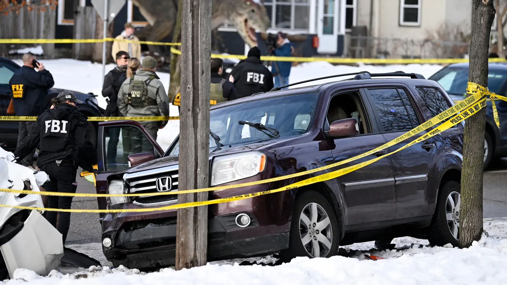  Trump deploys more force to Minneapolis after ICE agent shooting incident 