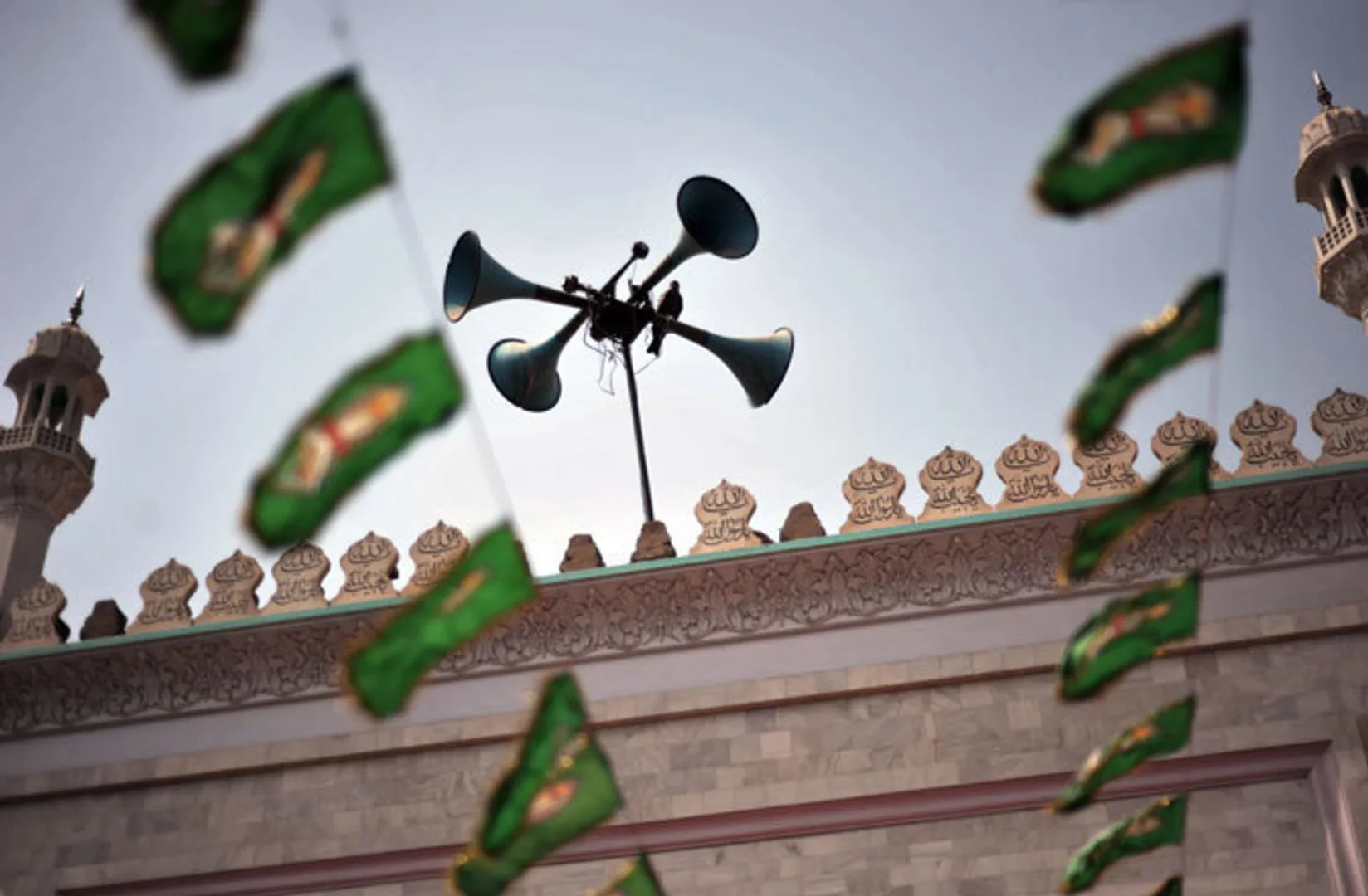 Loud uproars of Azaan, 5 times a day from every mosque are making non-Islamic religions in India nervous