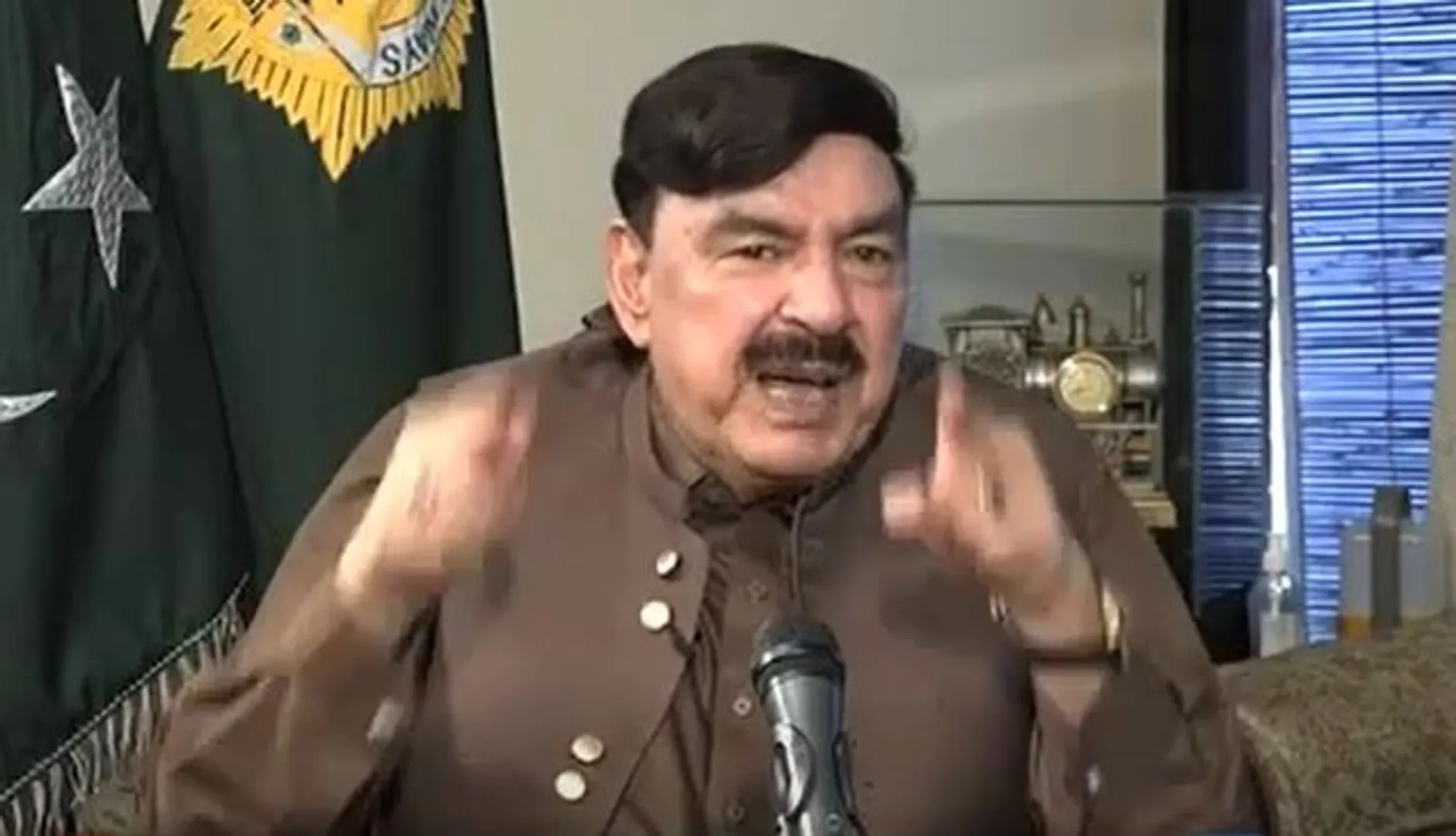 'We have precise atomic bombs that will destroy India without harming any Muslim': Pakistan Minister warns | WATCH