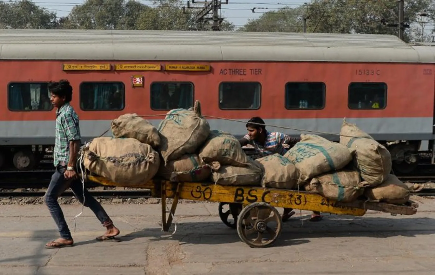 Indians work Longest, paid least compared to the world with negligible time for Leisure: Global Wage Report 2020-21