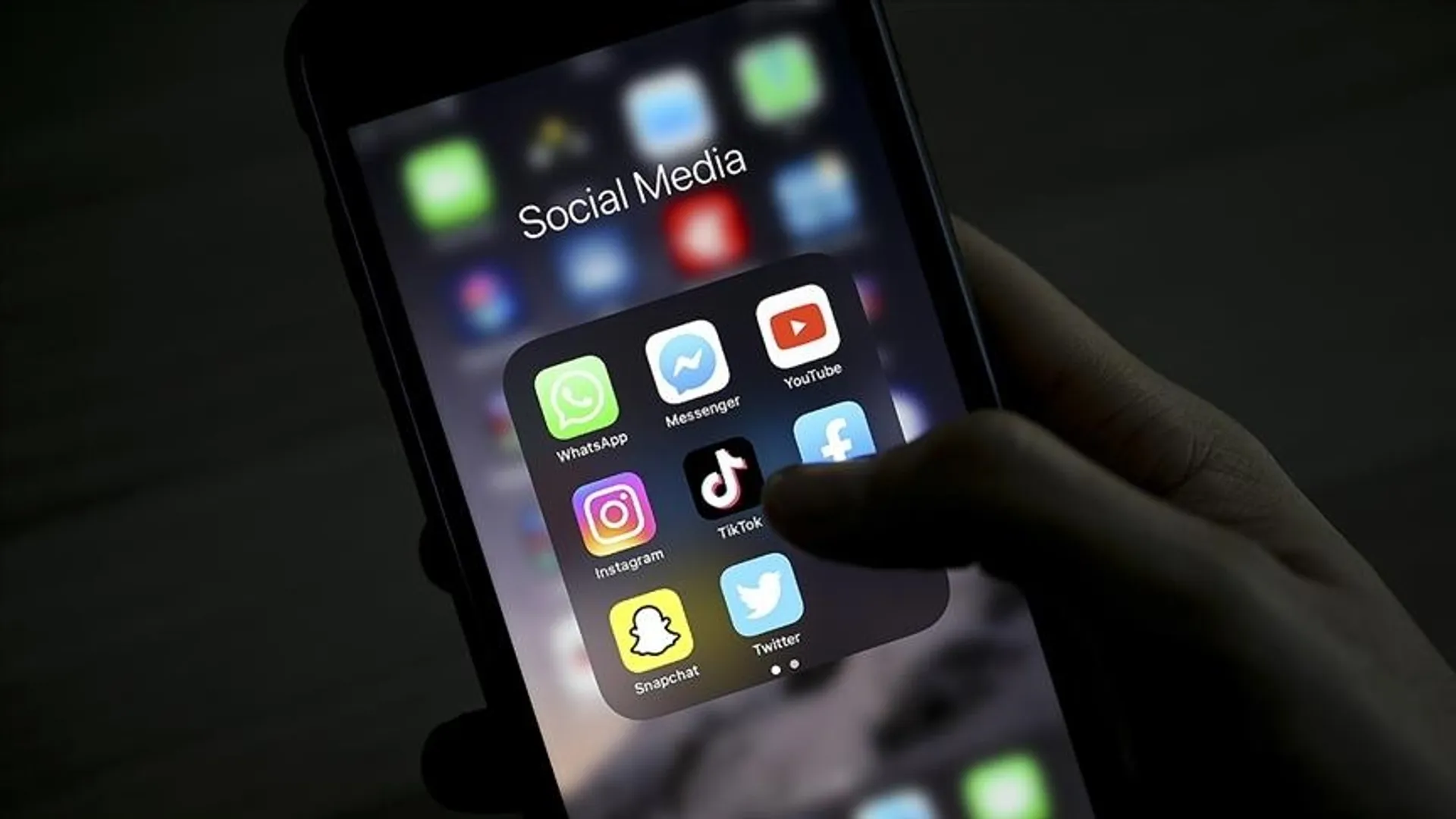 Start imagining your life without Social Media? After Tik-Tok, India could soon ban Twitter and Whatsapp