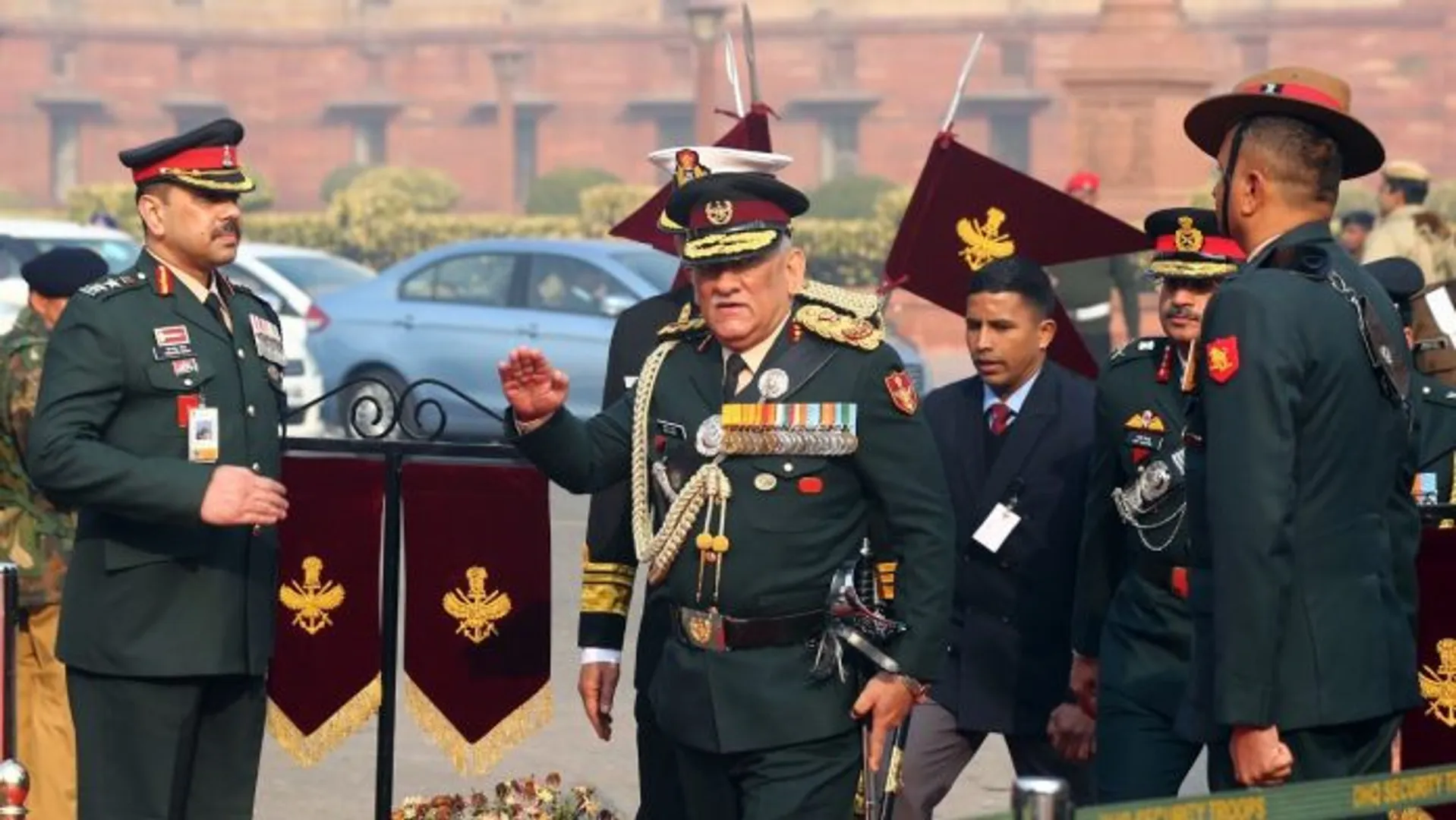 Gen Rawat holds meeting of service chiefs, discuss theatre command issues