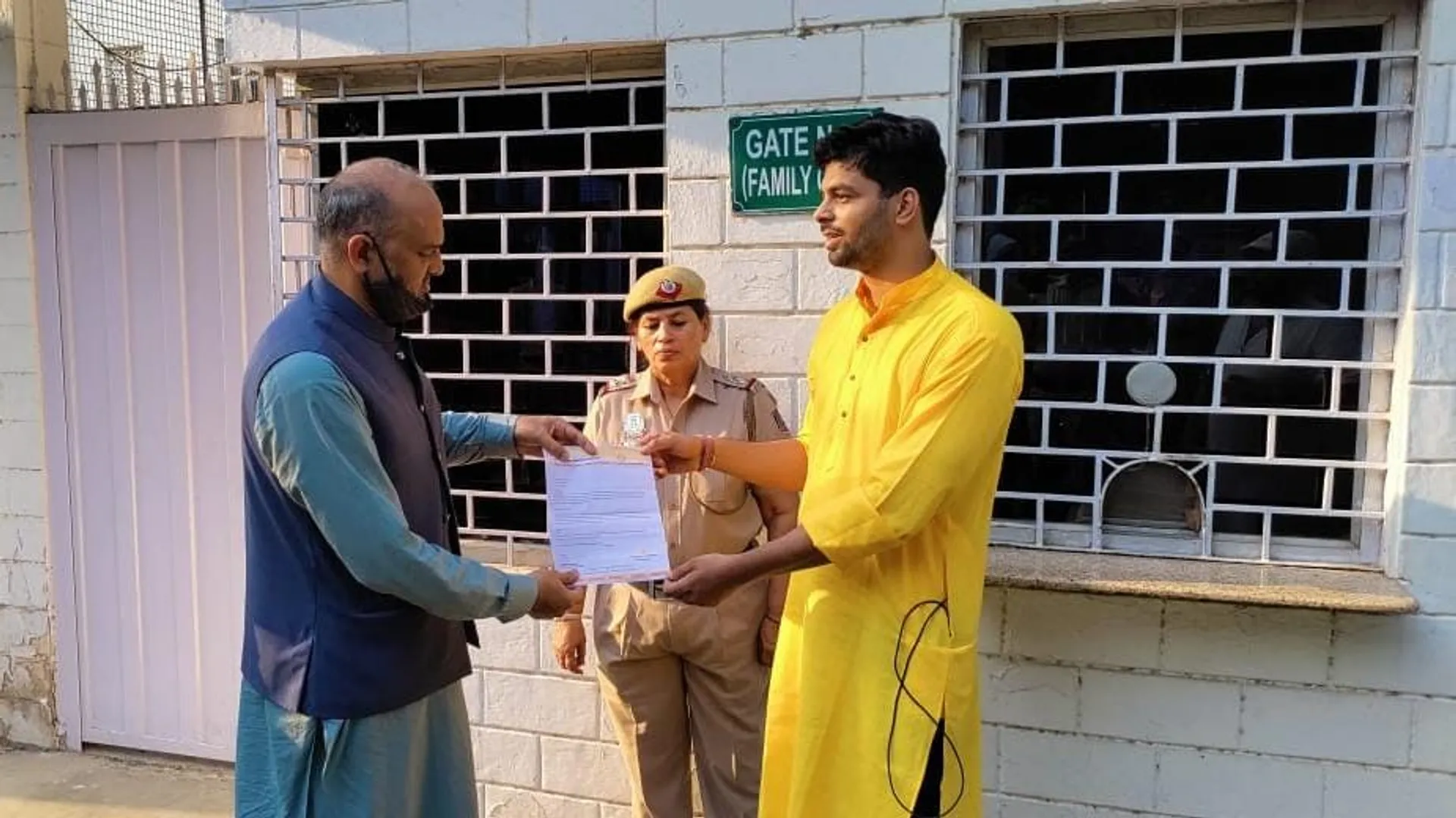 Decapitation of a newborn Hindu child in Pakistan garners outrage among Hindu group in India, protests outside Pakistan High Commission