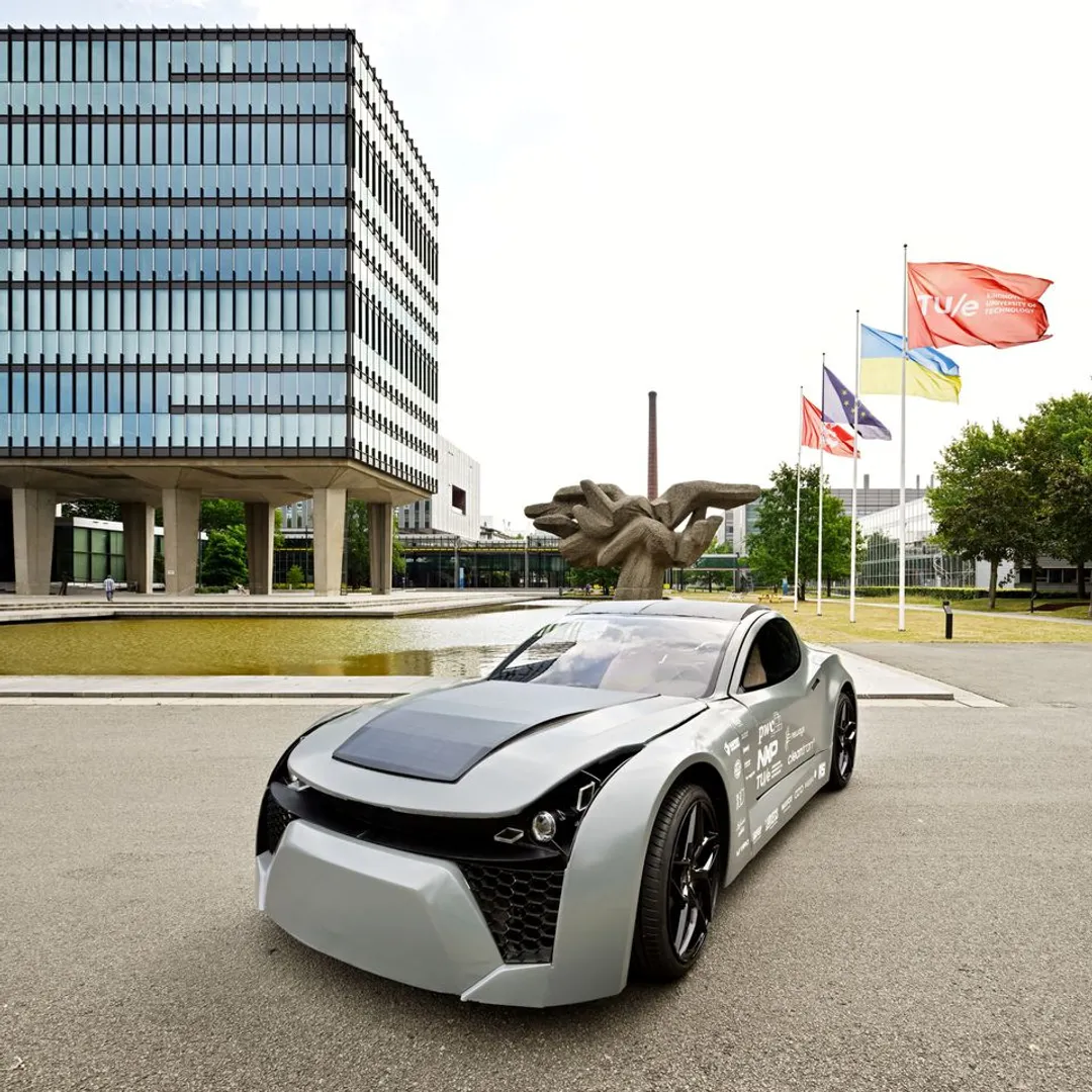 This newly introduced electric car cleans the air by capturing CO2 from air while you drive, built by students