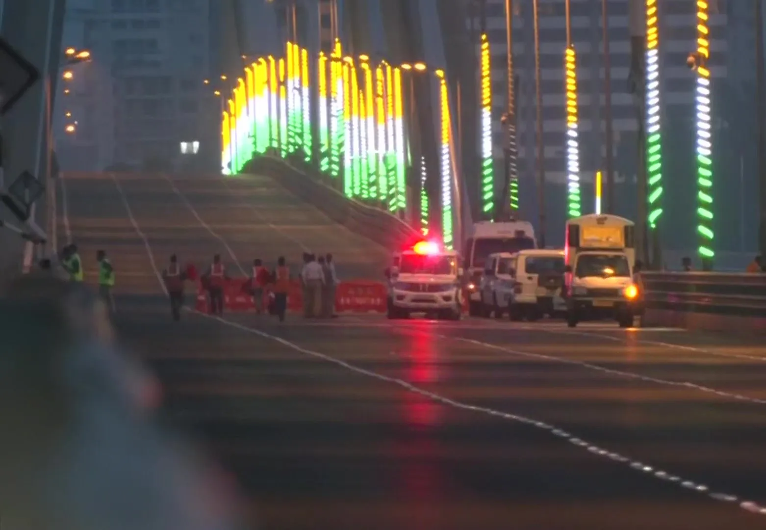 Bandra-Worli sea link: 5 dead, many injured as 4 cars including ambulance collide