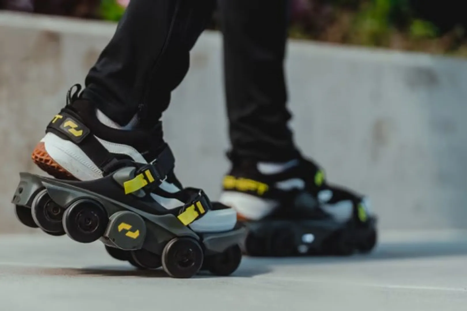 Increase your walking speed by 250% with world's fastest shoe " Moonwalker "