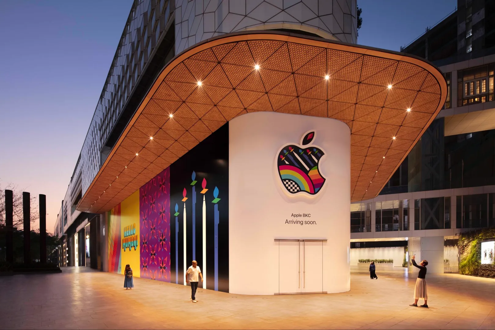 India's first-ever apple store set to open in Mumbai, tech giant takes off wraps