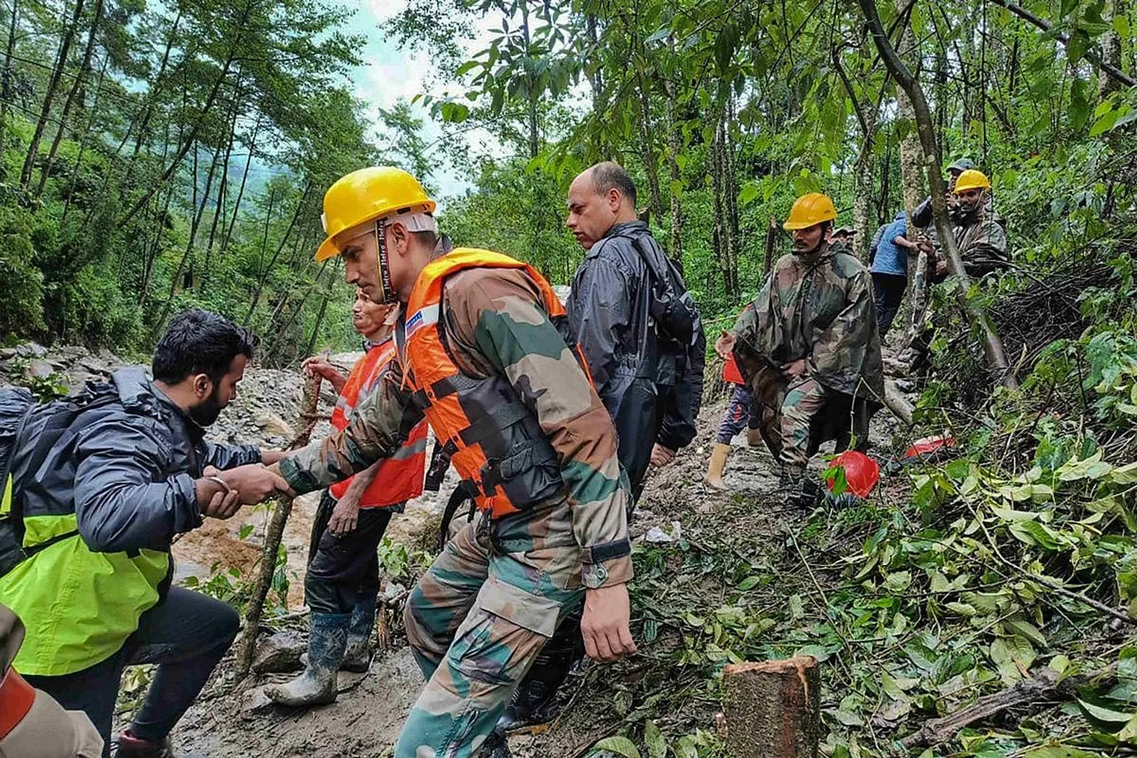 2,000 Tourists stranded in Sikkim due to heavy rain
