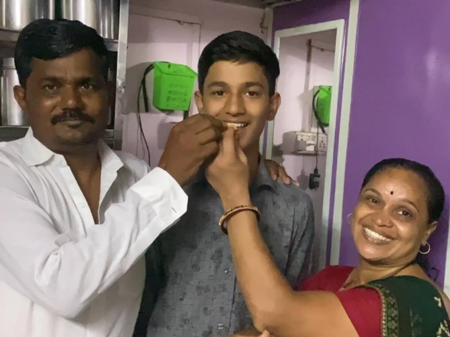 Mumbai family celebrate ‘perfect 35' in all six subjects in SSC