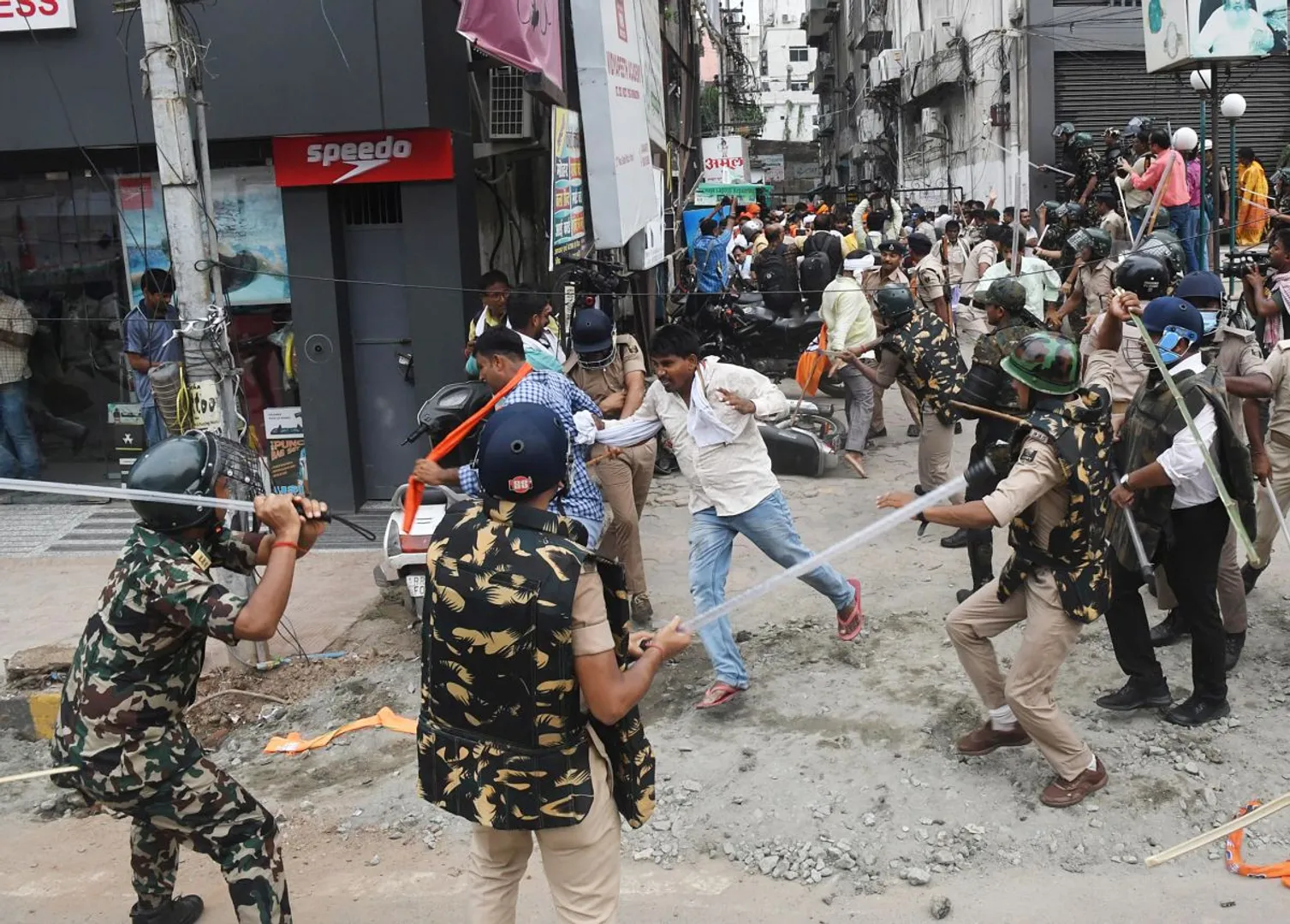 BJP leader killed, many others injured as police lathicharges party workers amidst protests in Patna