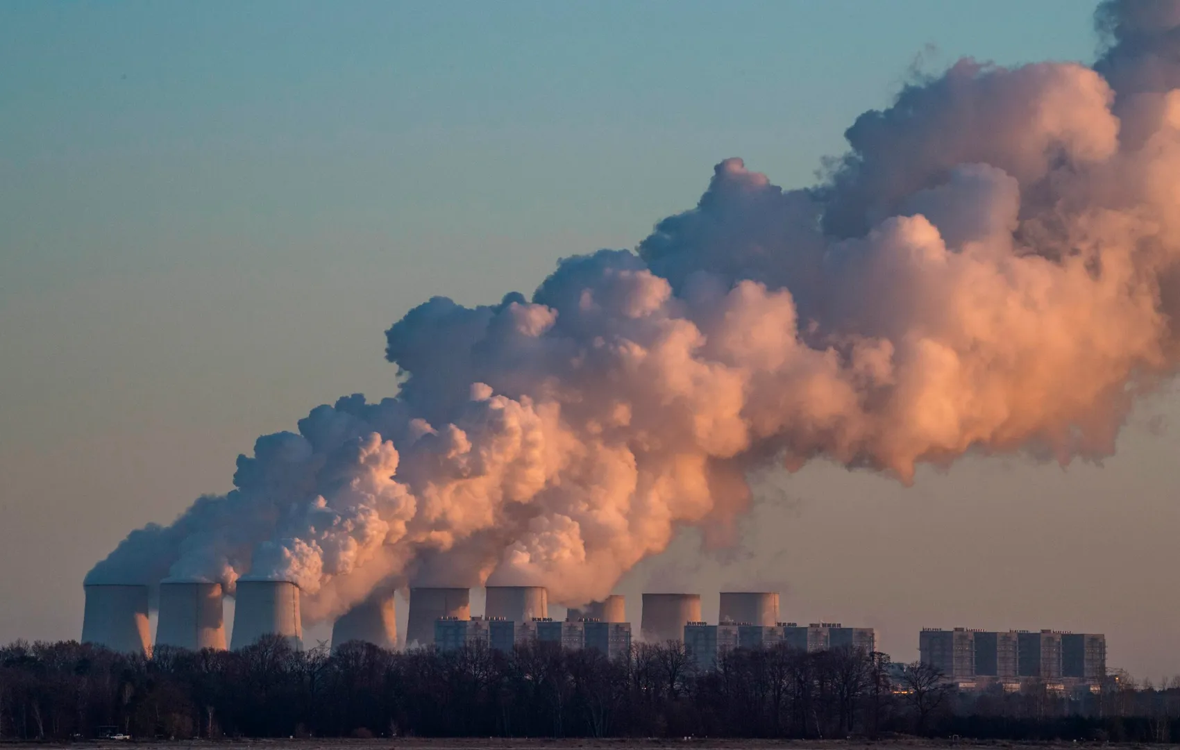 Global warming reaches a new high; world records the hottest day ever