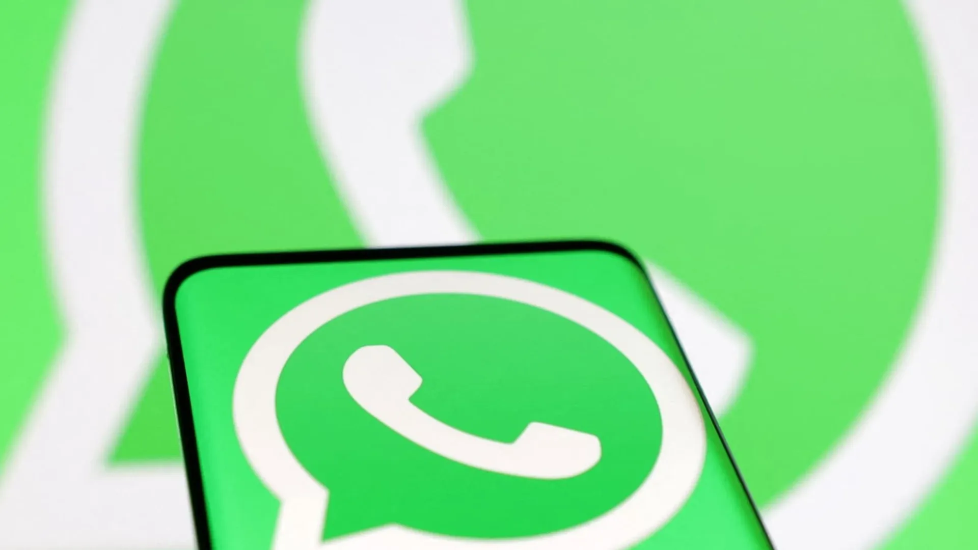 Can't think of a name for your WhatsApp group? Meta will do it for you