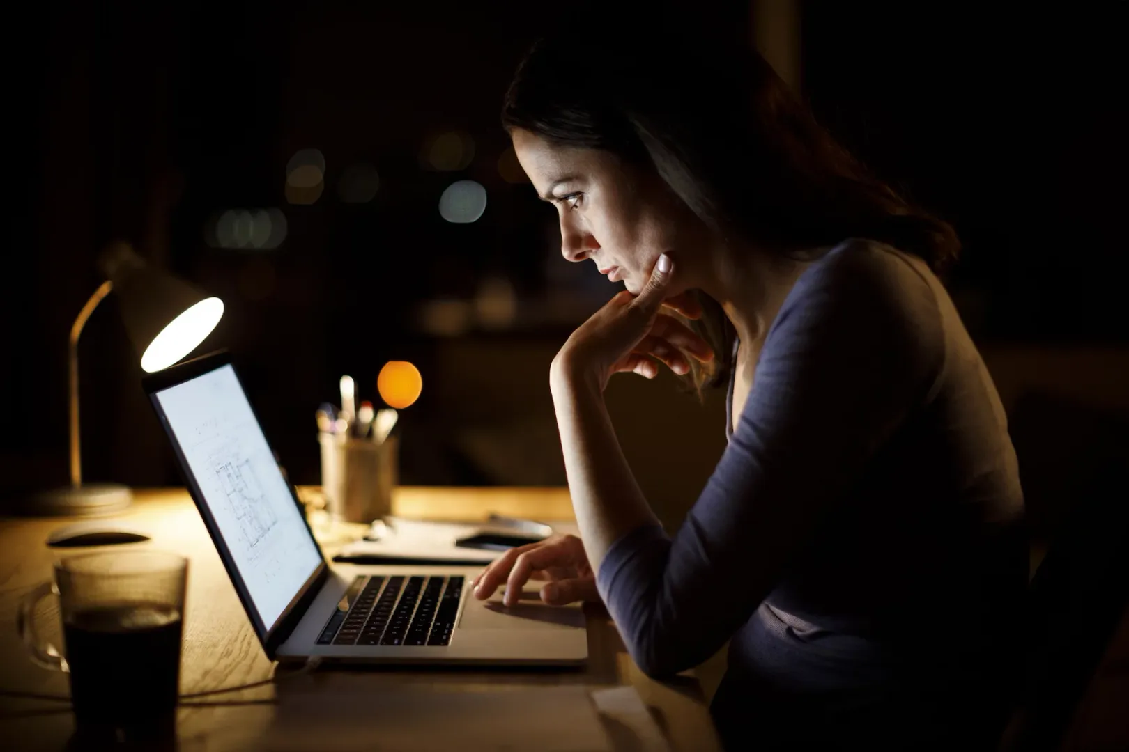 Experts identify side effects of working from home