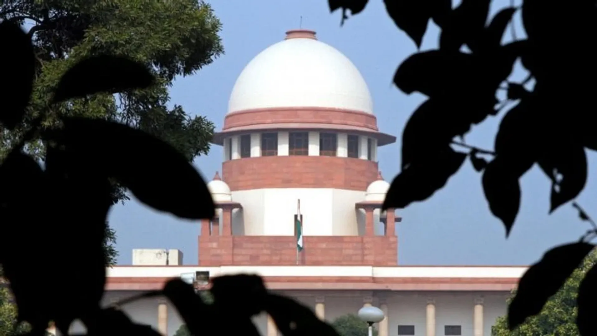 SC Allows Delhi government to amend its petition to challenge Services Law