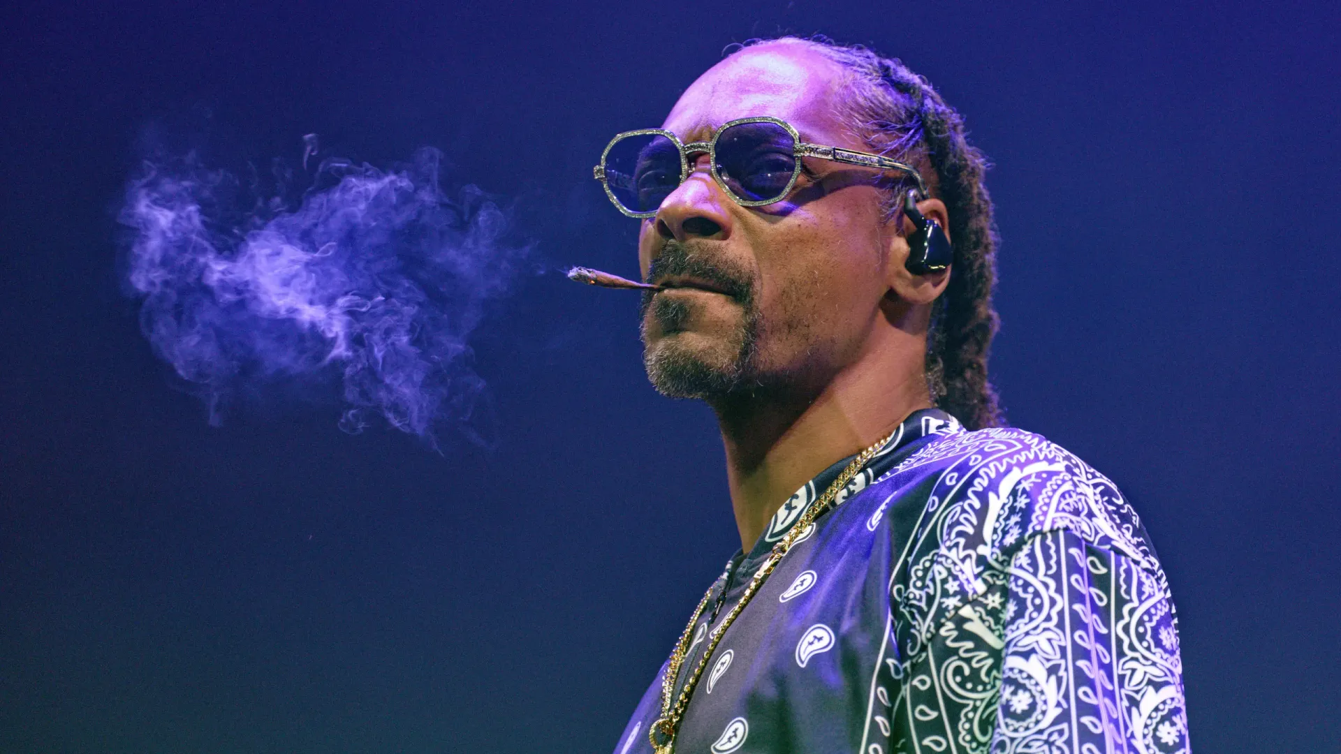 Snoop Dogg surprises fans with decision to quit smoking, sparks social media frenzy with cryptic post