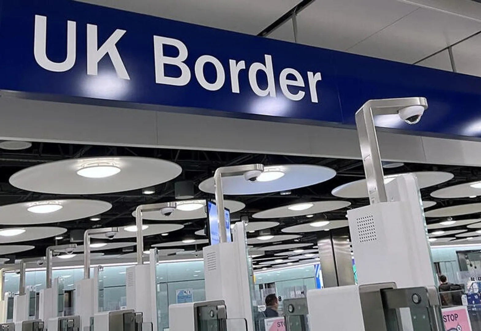 UK announces stricter visa rules for foreign workers and health professionals