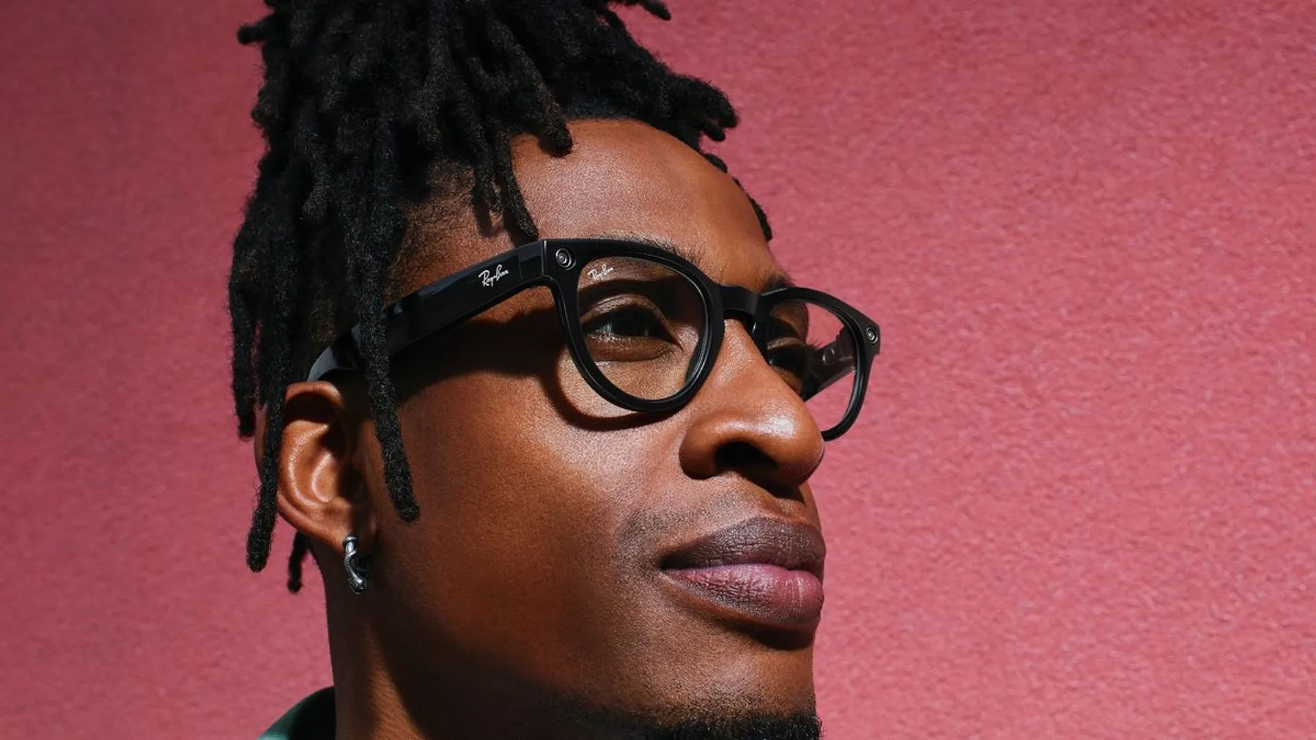Meta integrates AI chatbot into Ray-Ban smart glasses