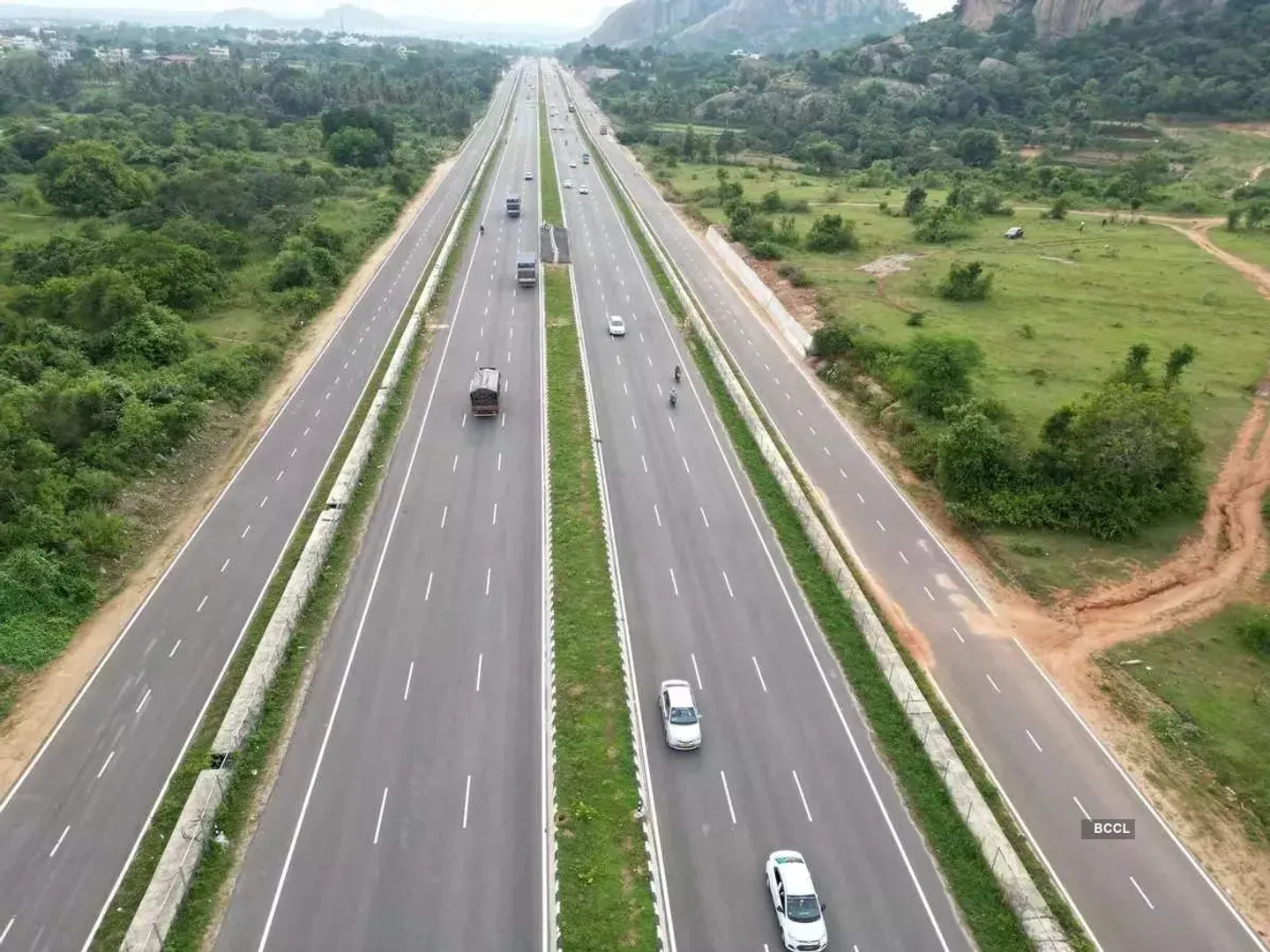 Road Transport Ministry plans to lay down 41,000 Km National Highways by 2031-32
