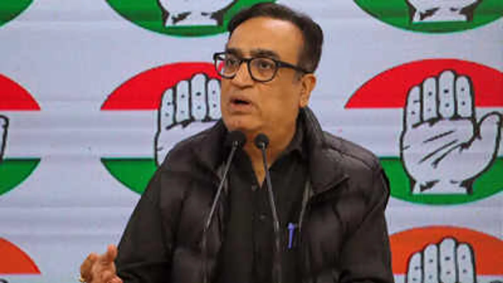 Congress claims bank accounts frozen by IT Department, ''No Money To Pay Salary, Bills..."