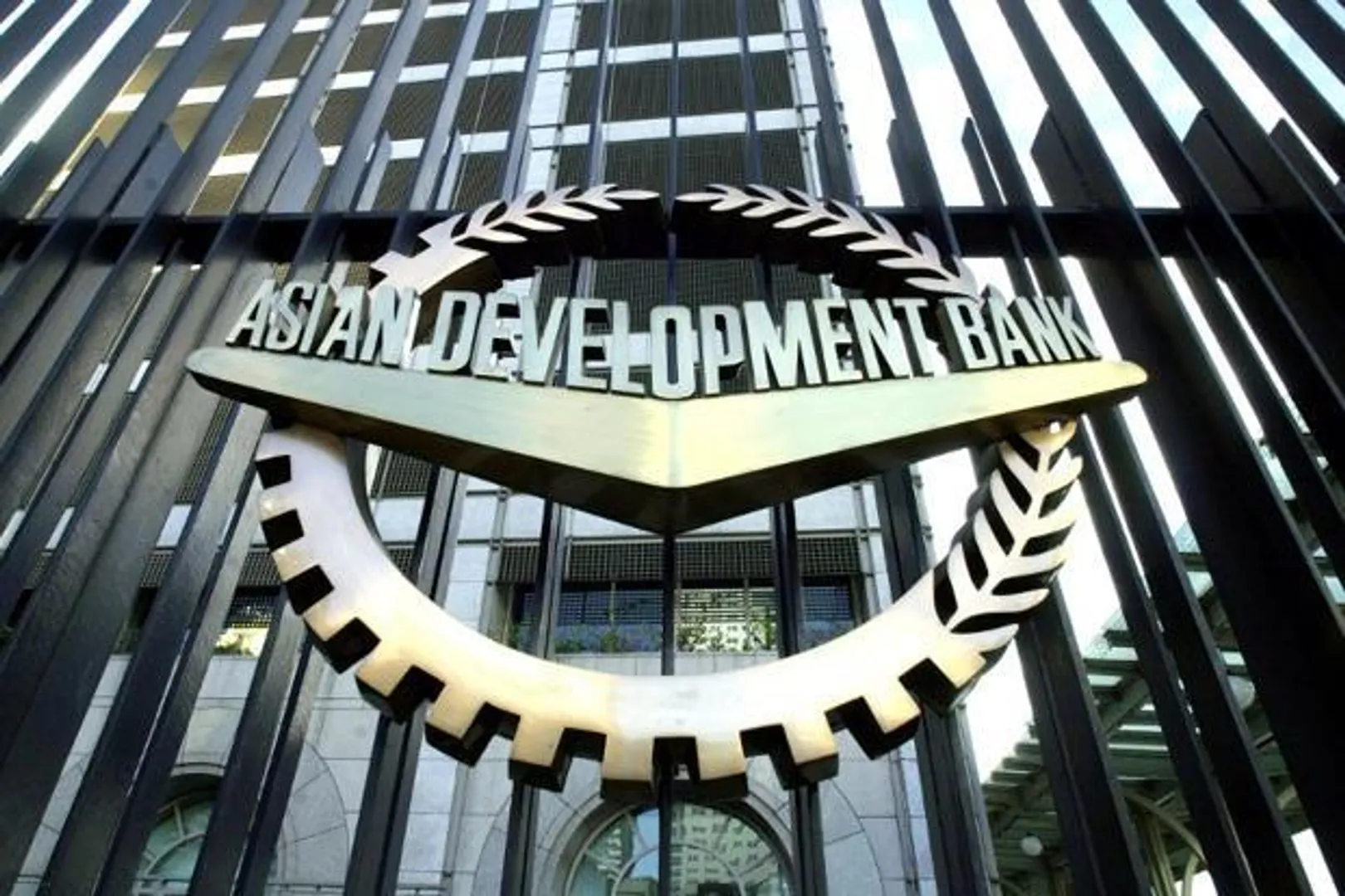 Commerce Ministry joins forces with ADB to achieve $1 trillion in exports by 2030
