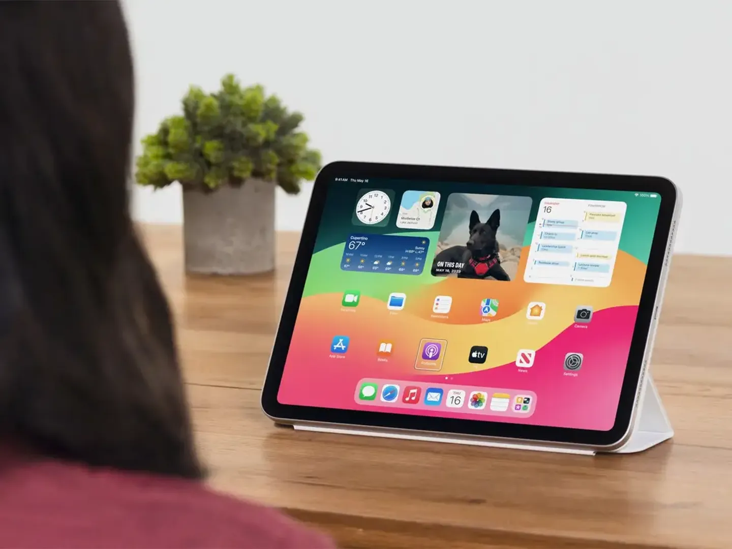 Now you can control your Apple devices with your eyes