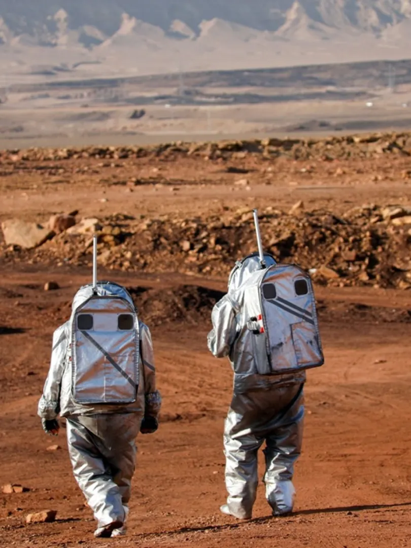 Four humans to start 'living on Mars'