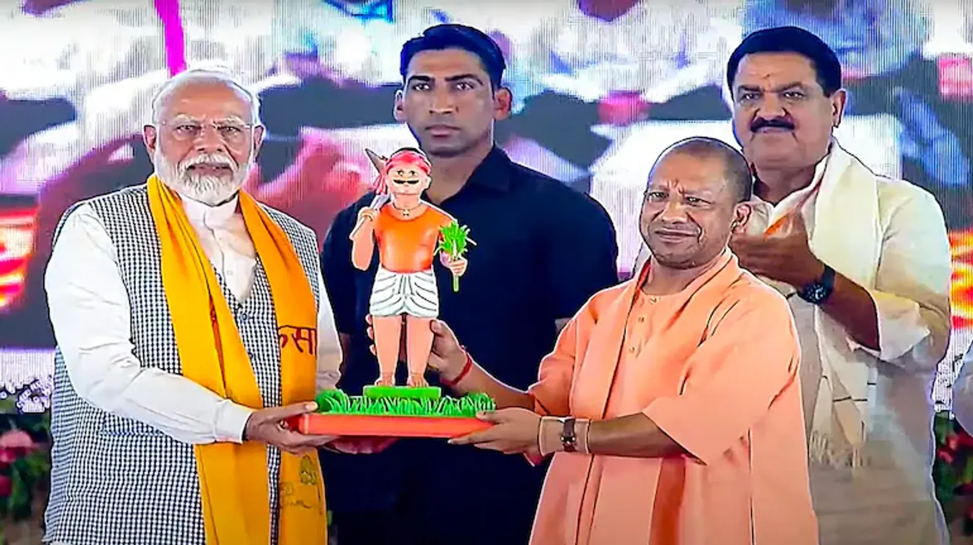 PM Modi releases Rs 20,000 Crore to 9.26 Crore farmers, Performs pooja At Kashi Vishwanath Temple