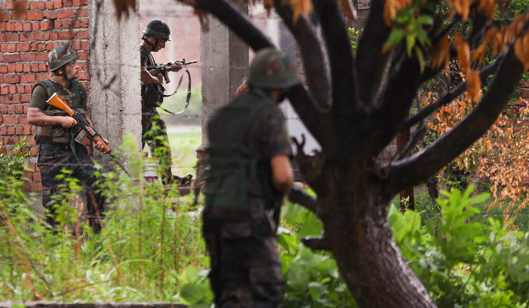 Solid attempt at infiltration foiled in Jammu and Kashmir, Soldier hurt during firing