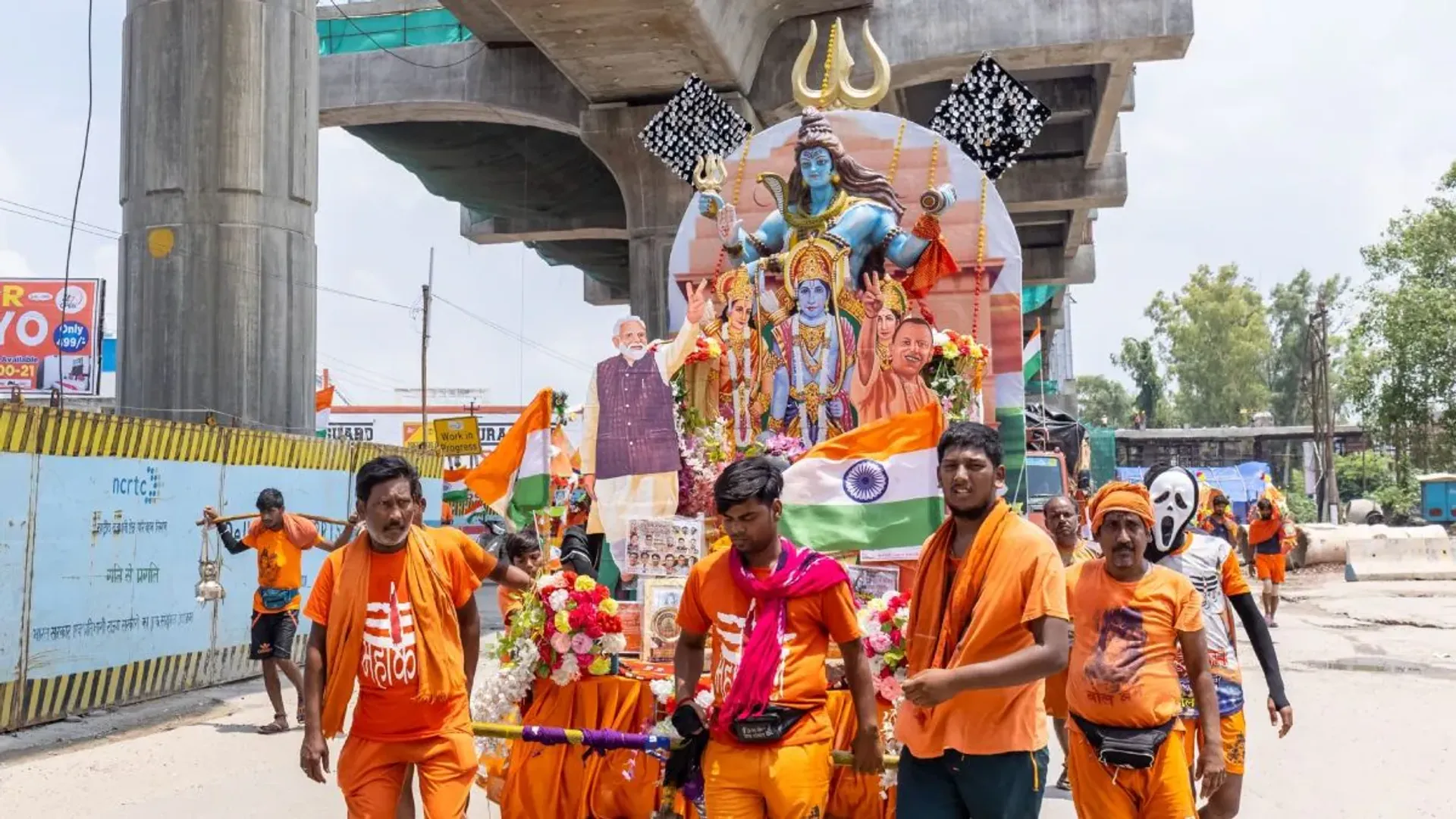 Supreme Court issues interim stay on UP govt's Kanwar Yatra restaurants 'nameplate' directive