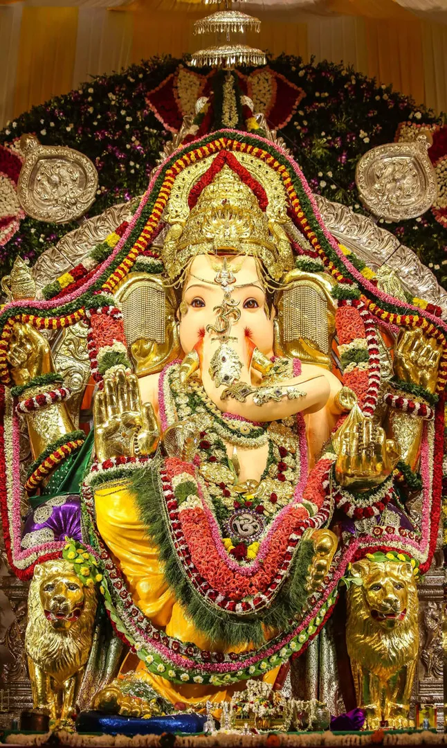 GSB Ganesh Seva Mandal gets insurance worth 400 crores, Lalbaugcha Raja gets 33 crores