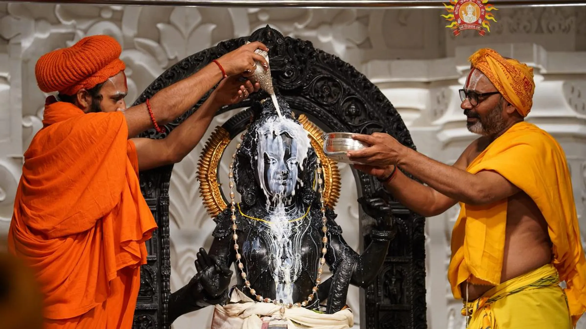 Vishwa Hindu Parishad to establish schools for training priests
