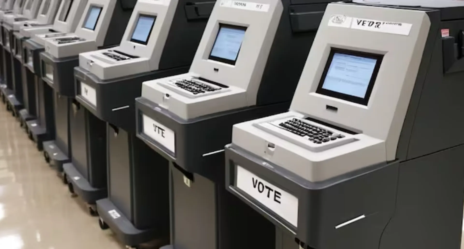 Poll body rejects Congress' EVM battery claim, says no link to election results