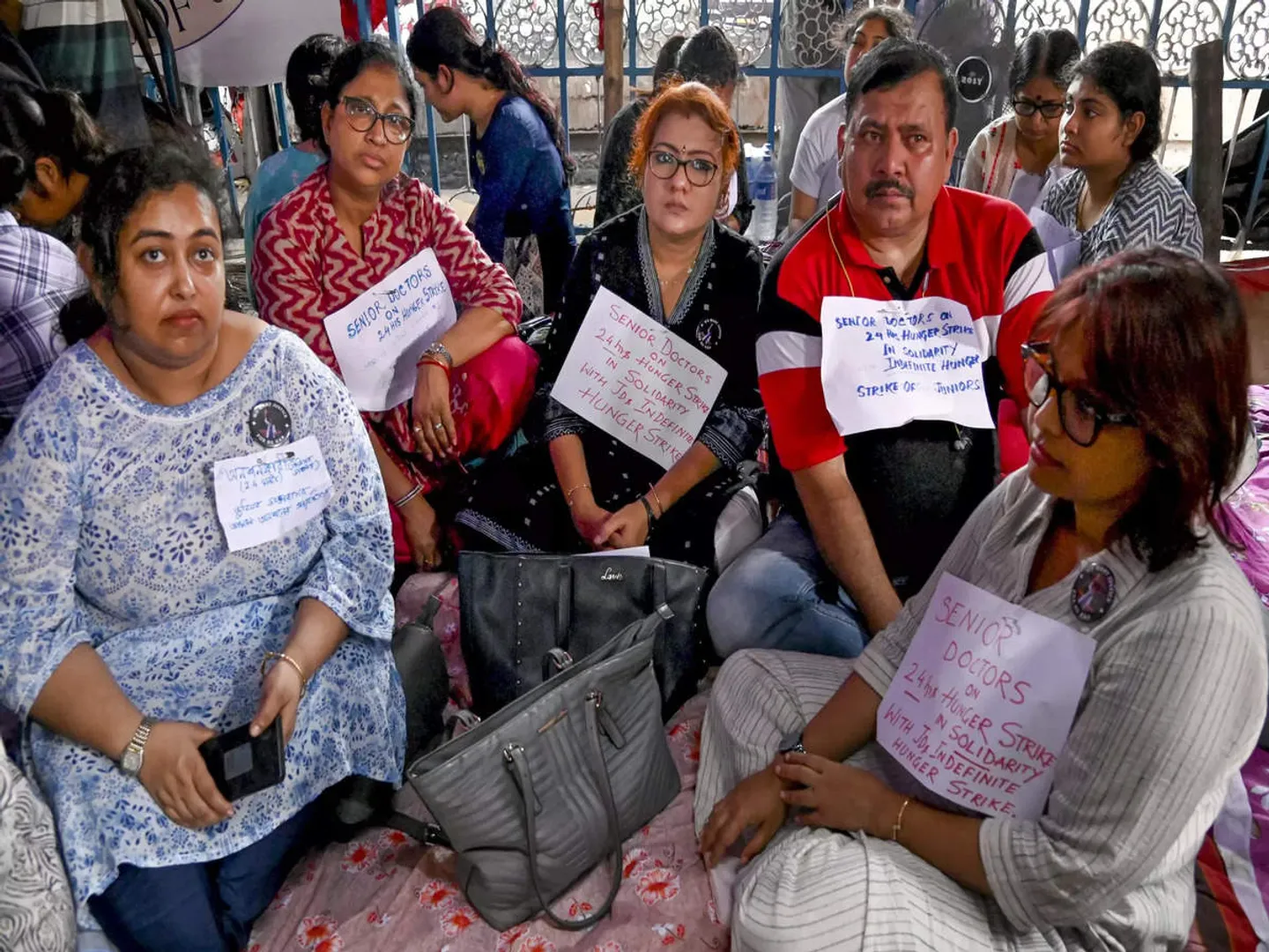 Junior doctors launch 'fast unto death' amid RG Kar Medical College crisis, medics plan protest rally