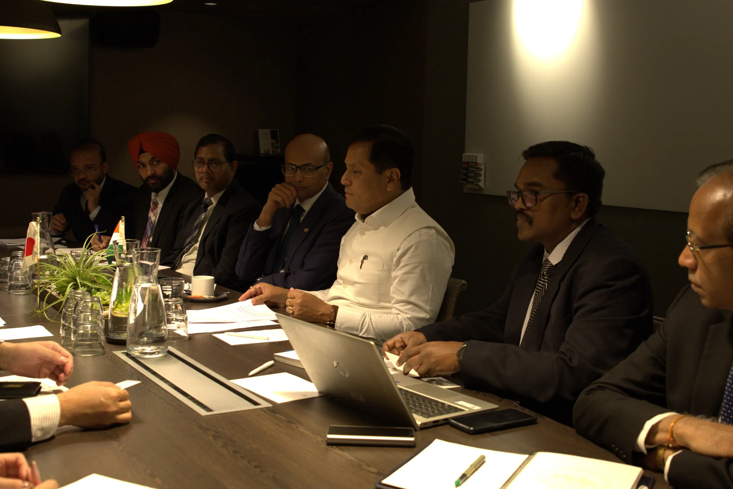 সামুদ্ৰিক সম্পৰ্ক অধিক শক্তিশালী কৰাৰ লক্ষ্যৰে ন'ৰৱেত সৰ্বানন্দ সোণোৱালৰ জাপানৰ মন্ত্ৰীৰে আলোচনা