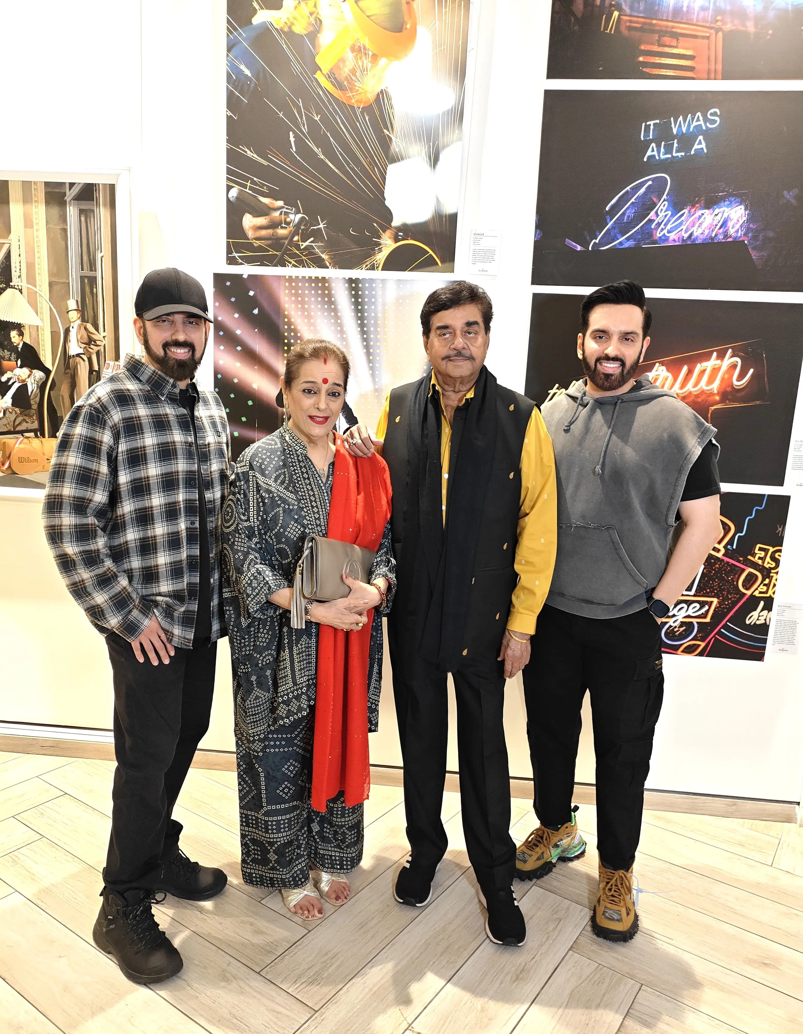 Shatrughan Sinha makes a swag entry at Luv and Kush Sinha House of Creativity x Designera Art Show