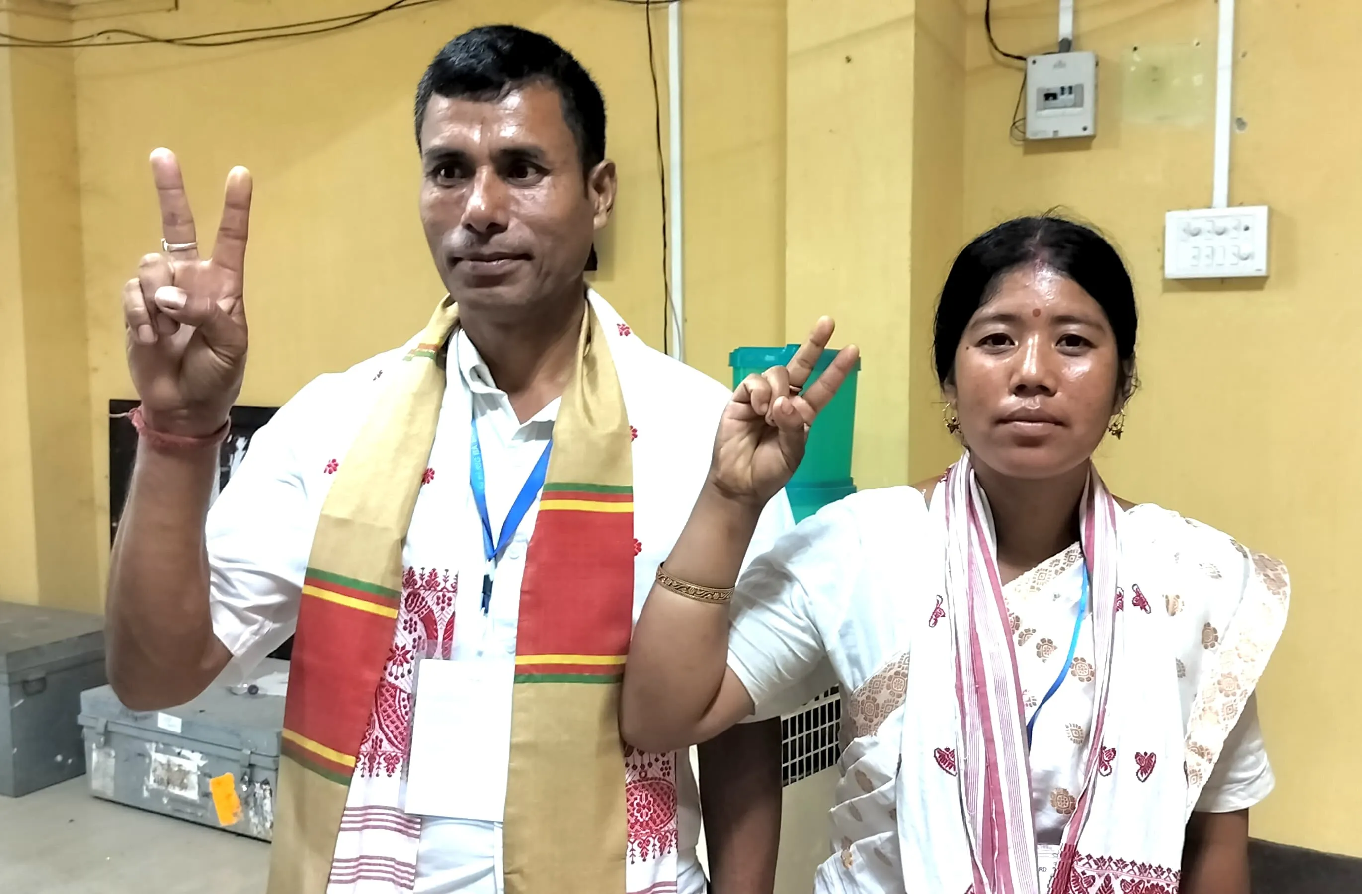  টছত জিকি নিৰ্বাচনত জয়ী দুই প্ৰাৰ্থী।