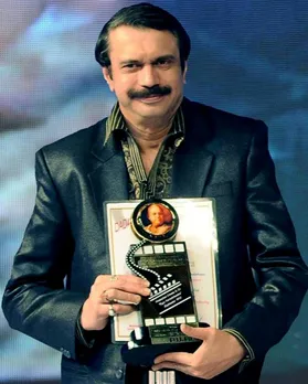Chaitanya Padukone with his Dadasaheb Phalke Academy Award (2012)