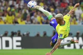 রিচার্লিসনের বাইসাইকেল কিক 'গোল অফ দ্য টুর্নামেন্ট' হিসেবে নির্বাচিত হয়েছে