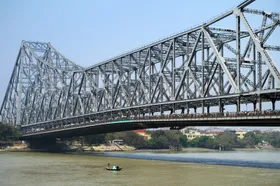 Howrah-Bridge-Image-by-Shutterstock-1600x1067