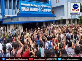 Teachers protest in front of Vikas Bhavan